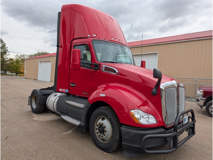 2019-kenworth-t680-image-3