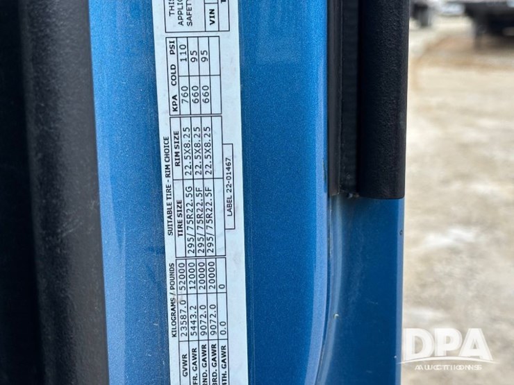 peterbilt-579-image-86