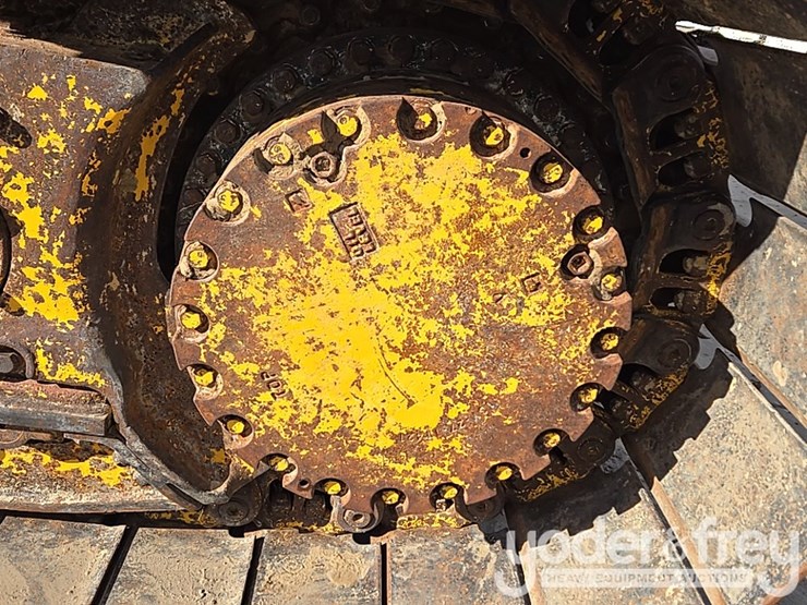 2018-komatsu-d61pxi-24-image-12