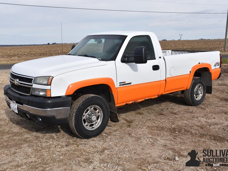 2006-chevrolet-silverado-2500-image-1