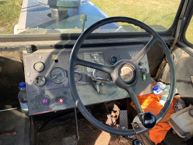 #1300-•-ag-gator-2004-injector-applicator-(colfax,-wi)-image-28