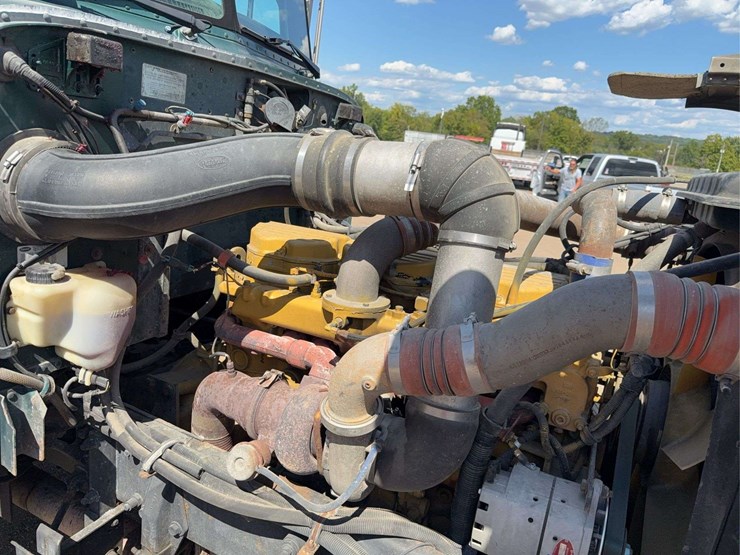 2003-peterbilt-379-image-33