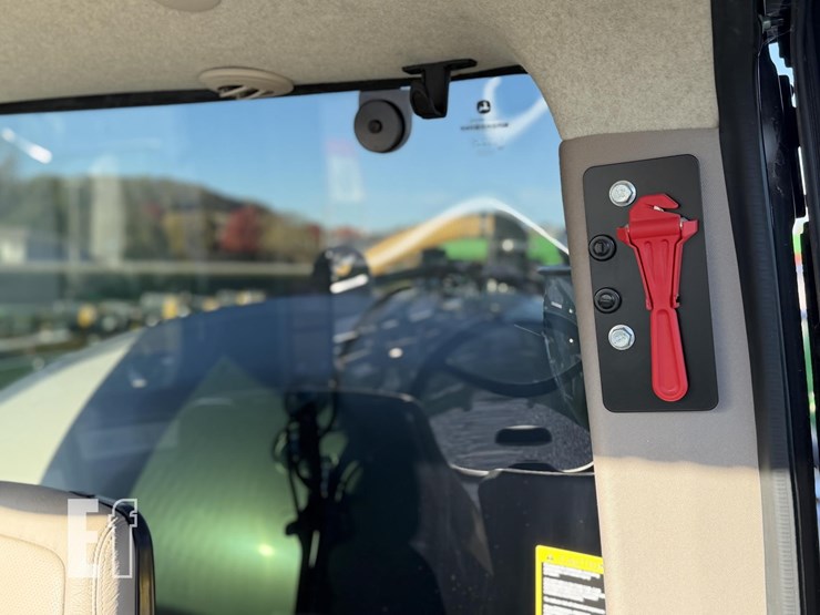 john-deere-r4038-image-42