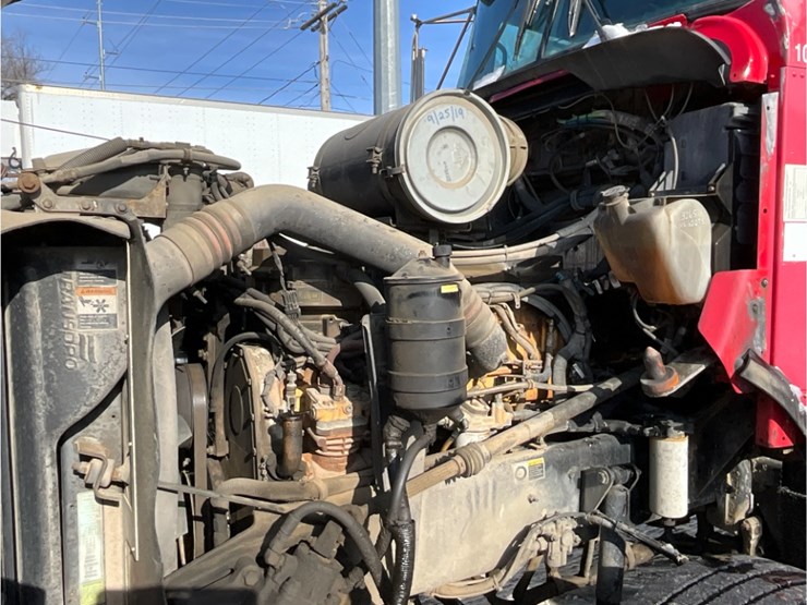 2005-kenworth-t800-image-16