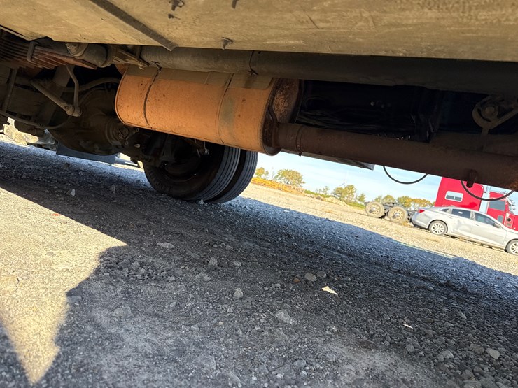 2012-ford-f550-image-21