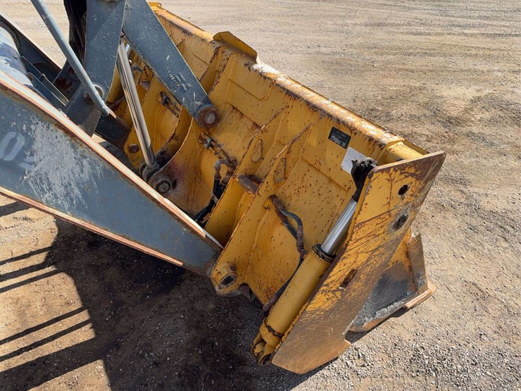 2012-deere-310k-image-28