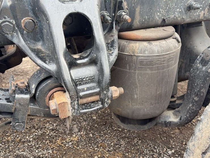 2018-peterbilt-579-image-9