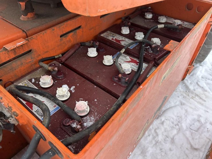 jlg-e300ajp-image-28