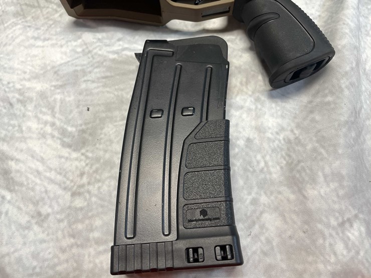 #2388-•-armsco-u-235-m22-12-ga.-semi-auto-shotgun,-sn:-41-h24yd-000092-image-18