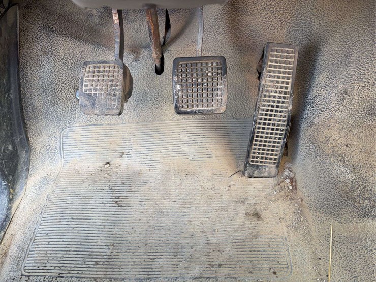 1998-ford-f800-image-40