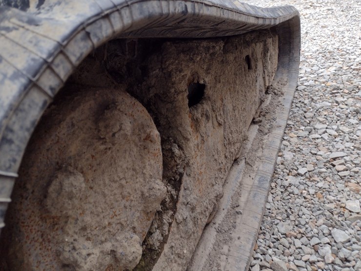 2004-bobcat-t300-image-19