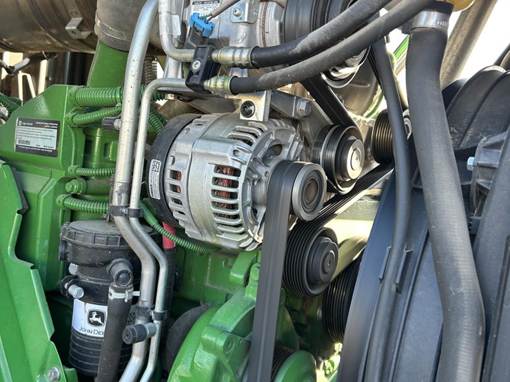 2021-john-deere-6175m-image-53