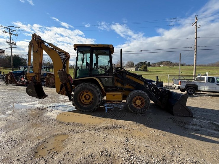 caterpillar-420d-image-6