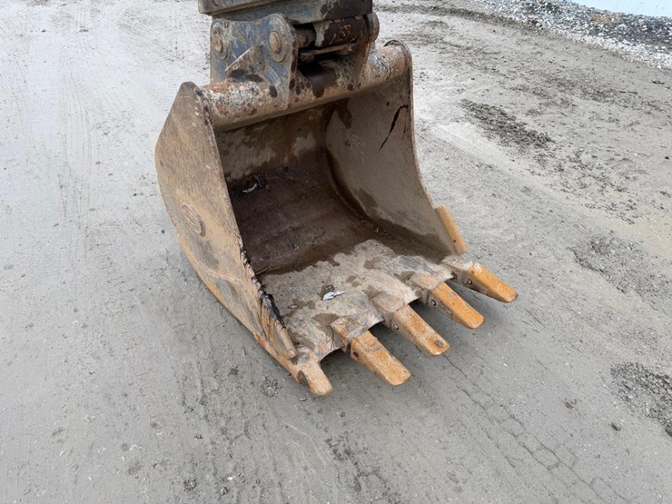 2018-deere-85g-image-12