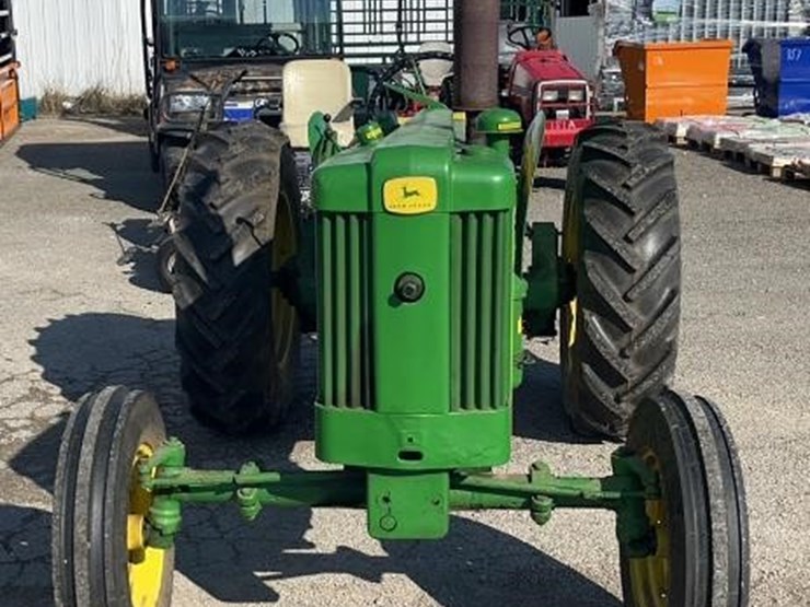 john-deere-420u-image-2