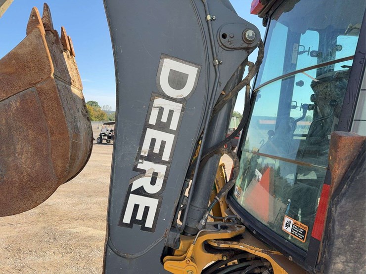 2011-deere-310j-image-11