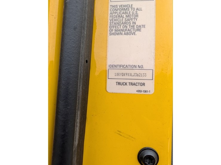 2020-kenworth-t680-image-25