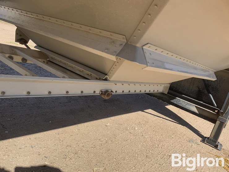 stoughton-grain-trailer-image-15