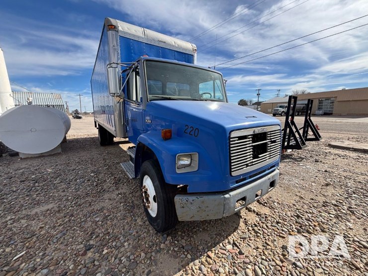 freightliner-fl106-image-4