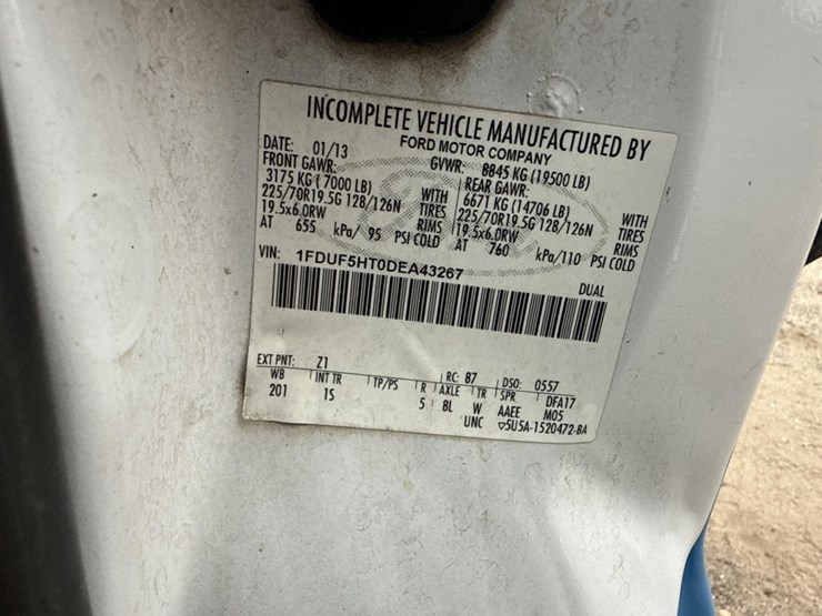 ford-f550-xlt-image-54