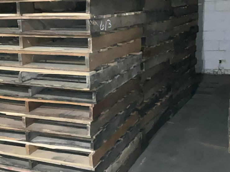 #613-•-pallets-image-2