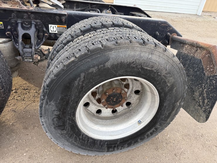 2019-kenworth-t880-image-11