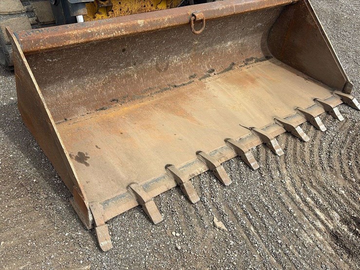 2022-new-holland-c362-image-41