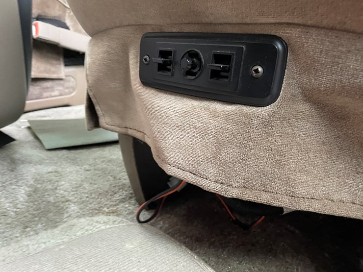 1999-chevy-3500-image-44