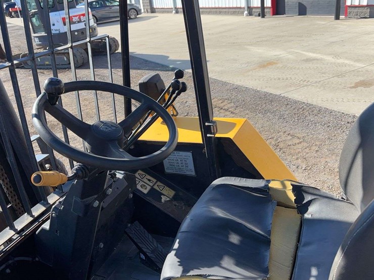 2015-jcb-930-image-25