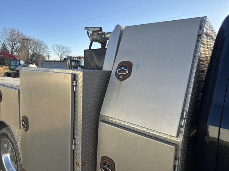 2018-ford-f450-image-17