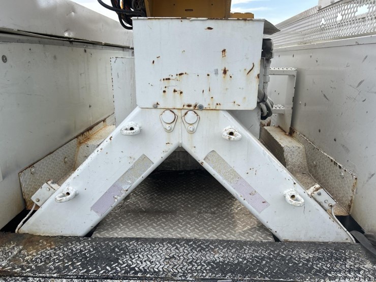 international-4000-image-33