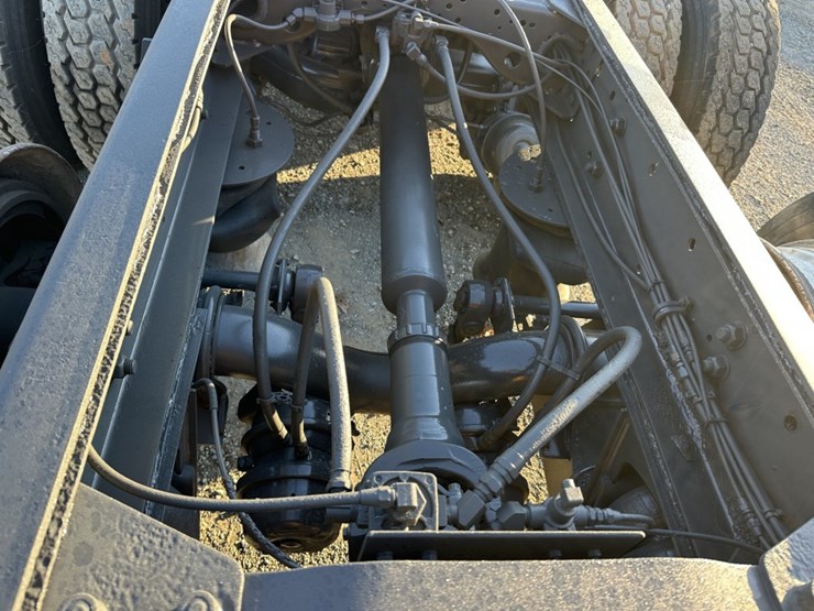 1996-mack-rd688s-image-43