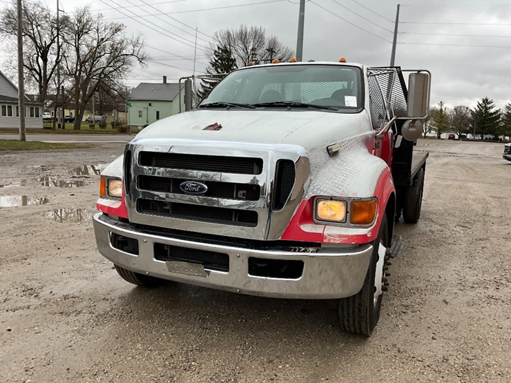 2015-ford-f650-image-3