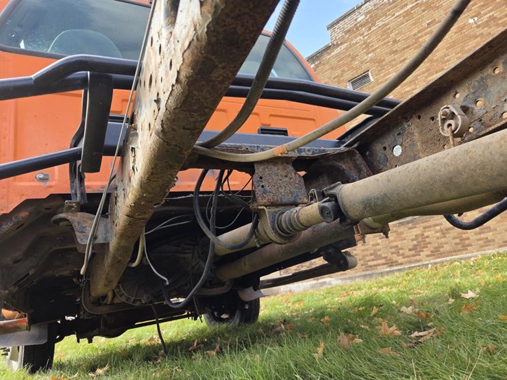 ford-f550-xl-image-29