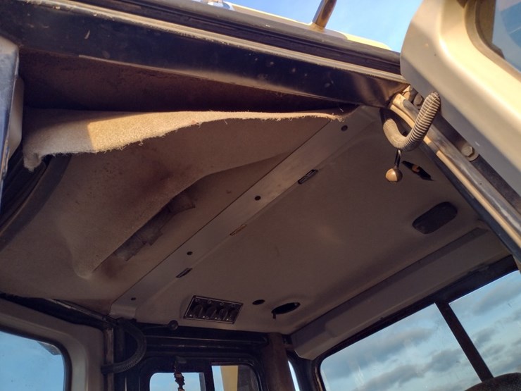 caterpillar-d6t-xl-image-17