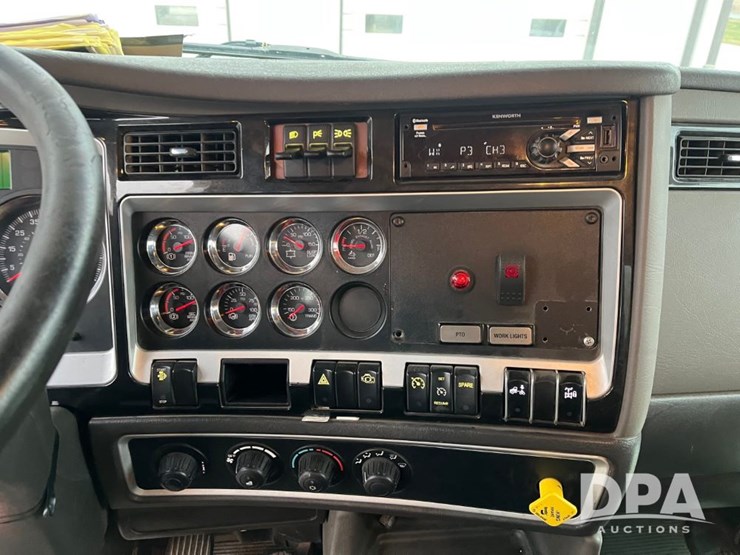 kenworth-t440-image-66