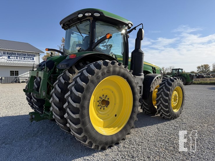 john-deere-8245r-image-8