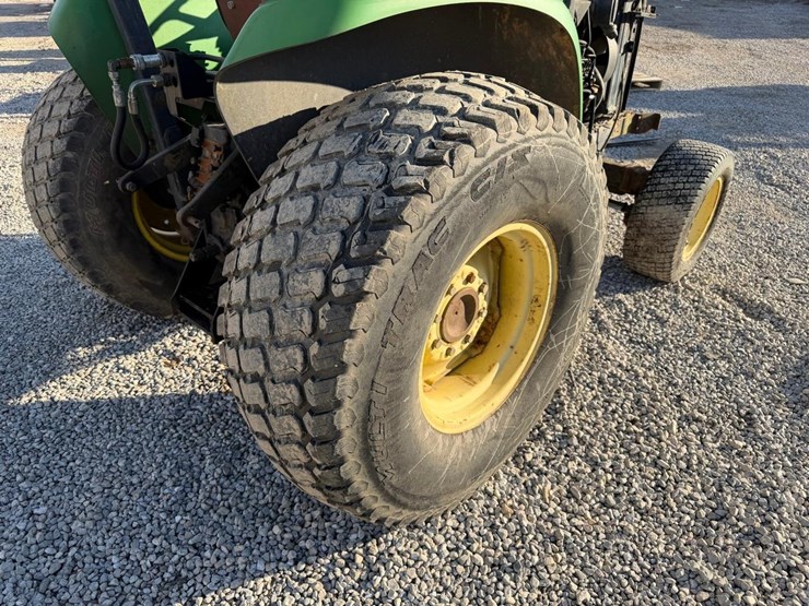 john-deere-4700-image-15