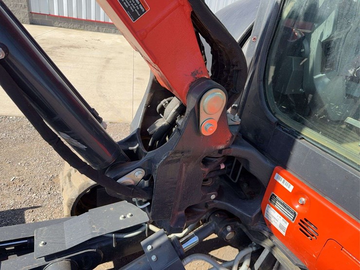 2022-kubota-kx040-4-image-24