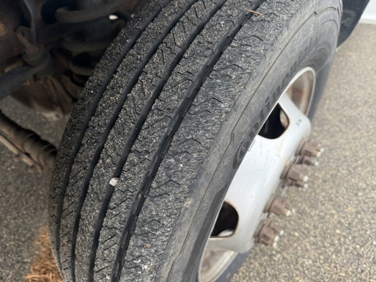 #1830-•-2015-ram-5500-4x4-service-truck-image-43