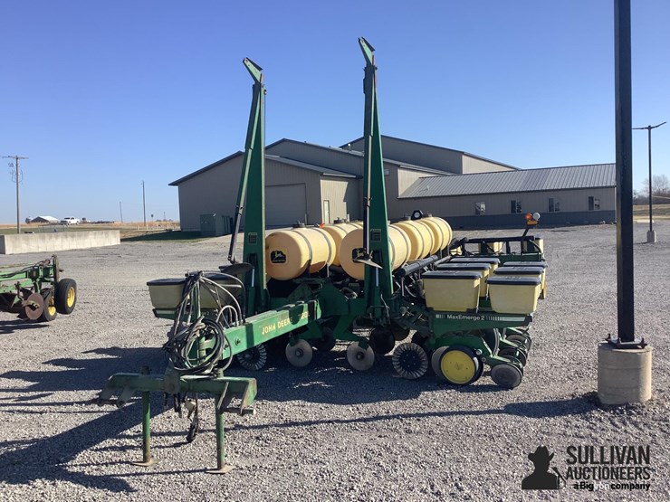 john-deere-7200-image-1