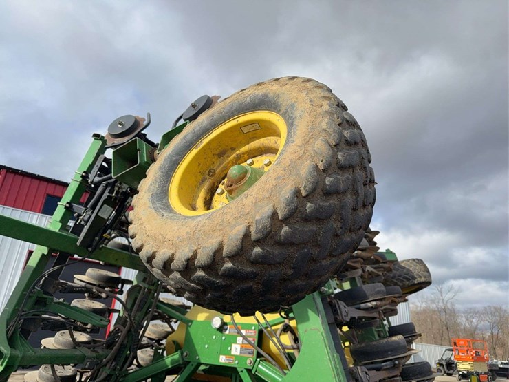 2011-john-deere-1990-image-14