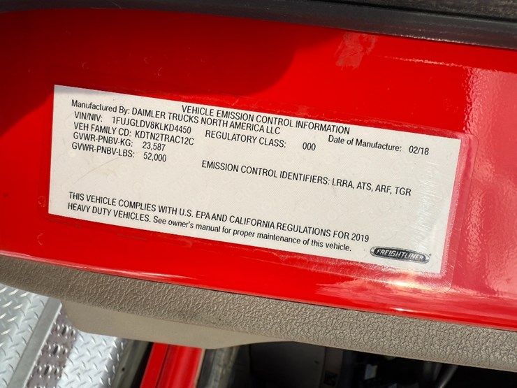 2019-freightliner-cascadia-125-image-25