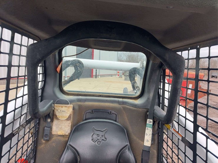 2024-bobcat-t650-image-37