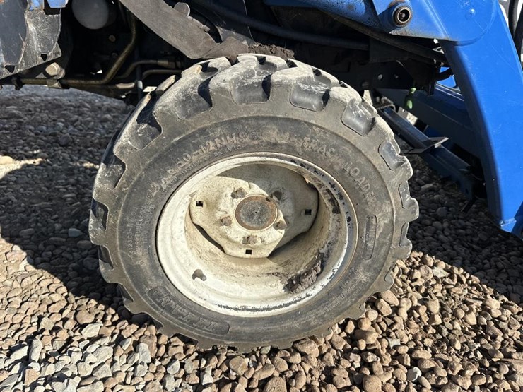 new-holland-tc26da-image-39