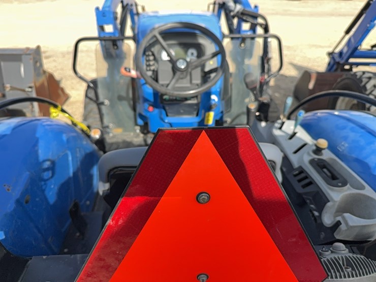 new-holland-workmaster-105-image-37