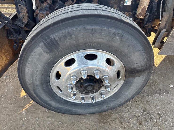 2008-peterbilt-388-image-51