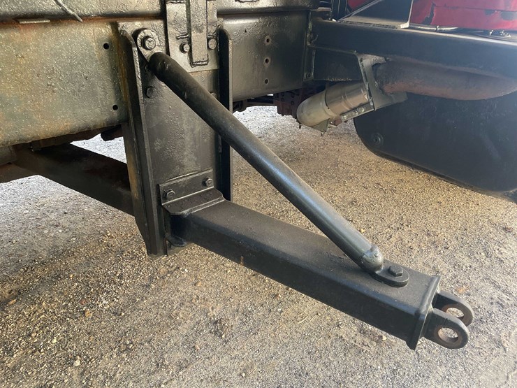 international-4900-image-36