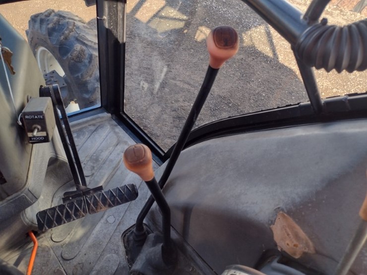 new-holland-4630-image-9