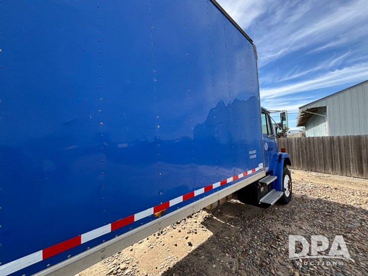 freightliner-fl106-image-9